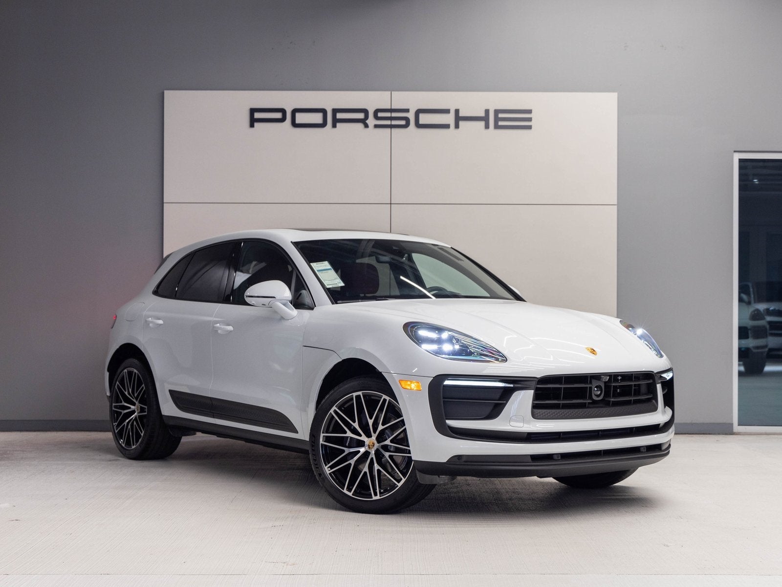 2026 Porsche Macan Macan