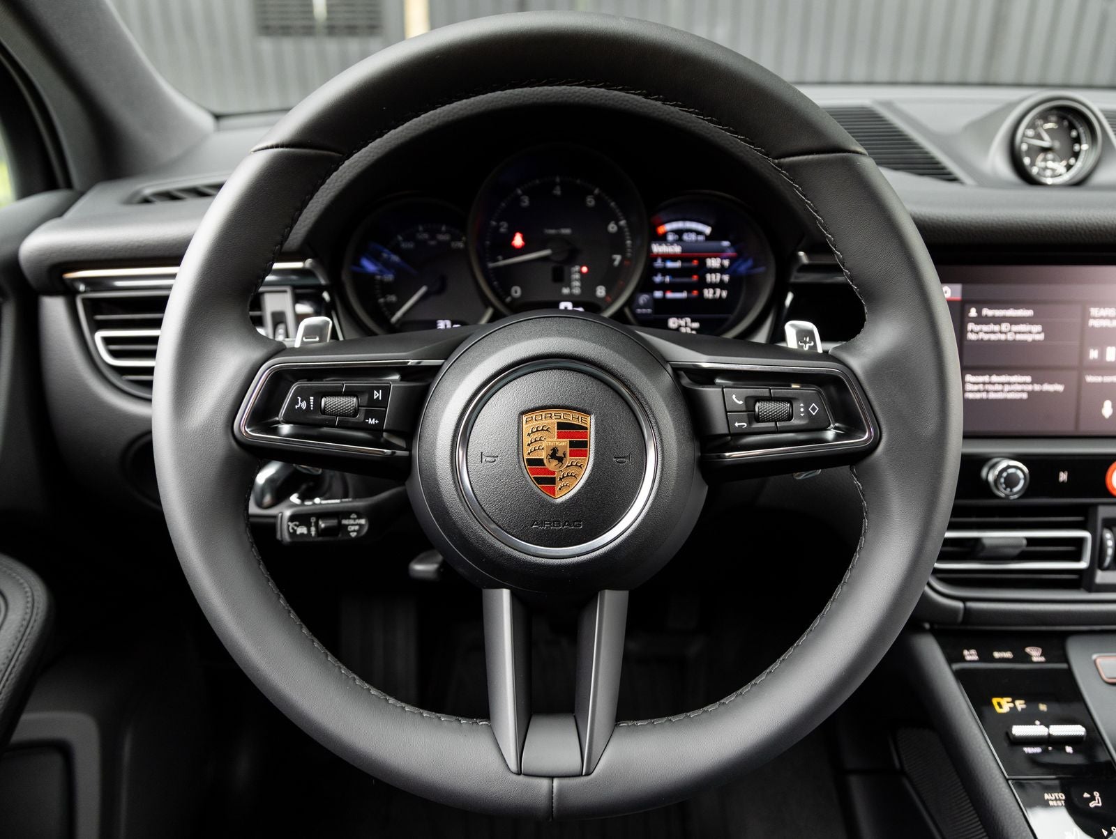 2026 Porsche Macan AWD