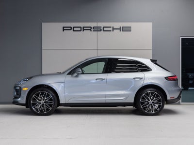 2026 Porsche Macan AWD