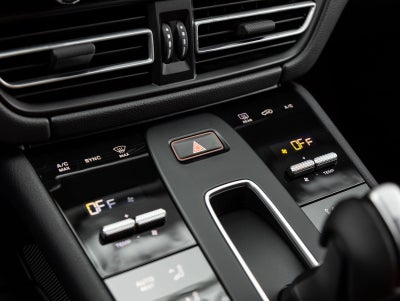 2026 Porsche Macan AWD