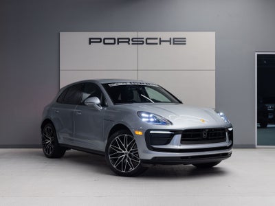 2026 Porsche Macan AWD