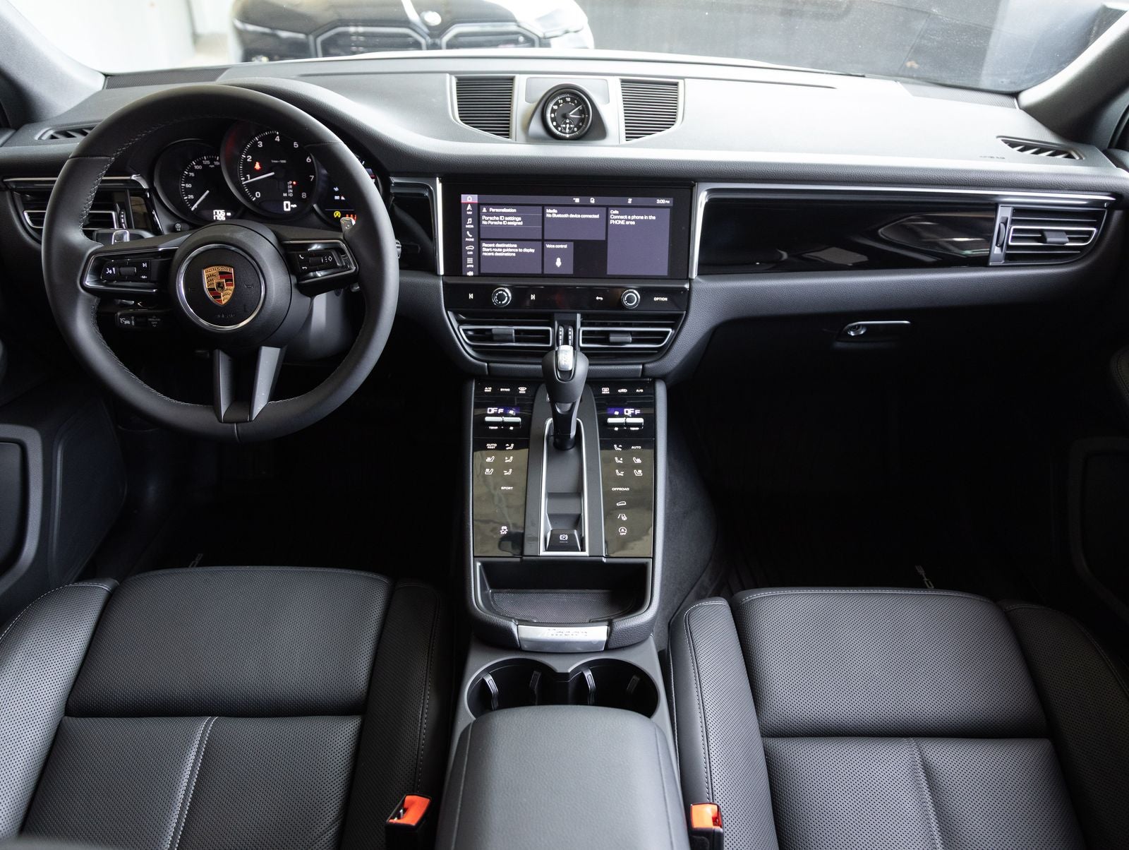2026 Porsche Macan AWD
