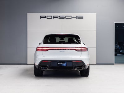 2026 Porsche Macan AWD