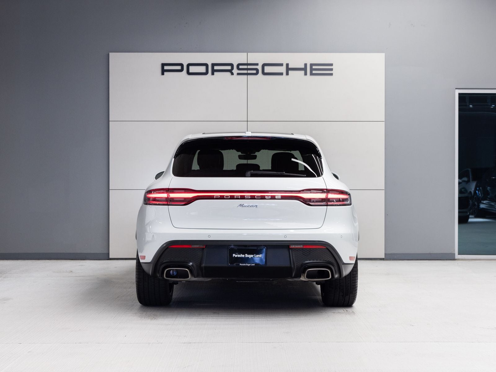 2026 Porsche Macan AWD