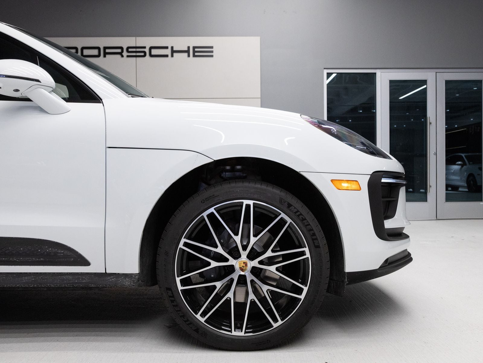 2026 Porsche Macan AWD