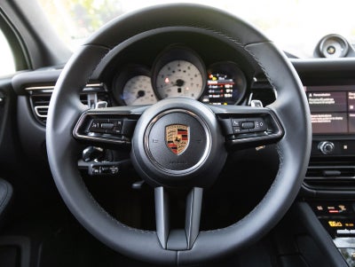 2026 Porsche Macan AWD