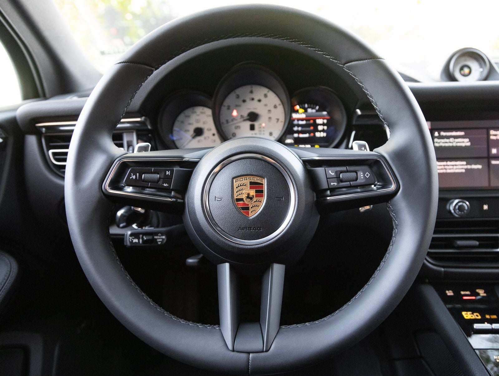 2026 Porsche Macan AWD