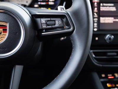 2026 Porsche Macan AWD