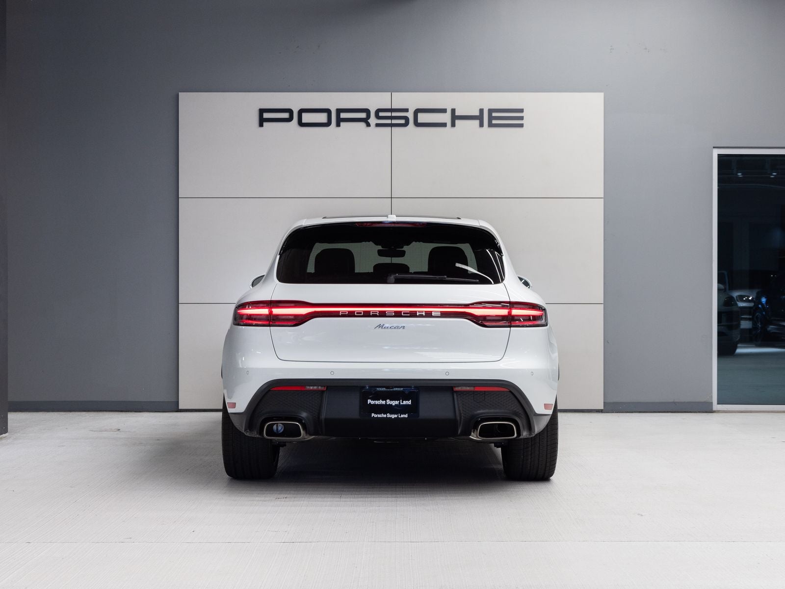2026 Porsche Macan AWD