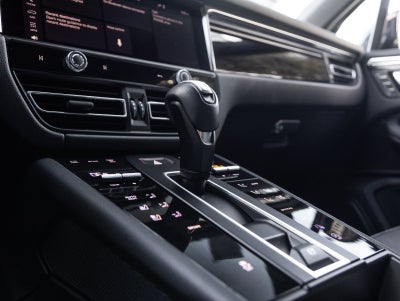 2023 Porsche Macan Macan