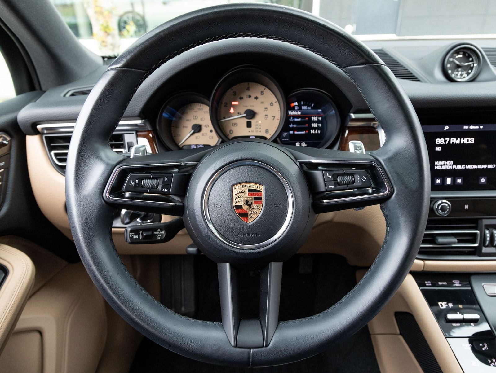 2023 Porsche Macan AWD