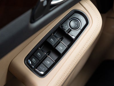 2023 Porsche Macan AWD