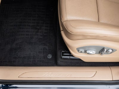 2023 Porsche Macan AWD