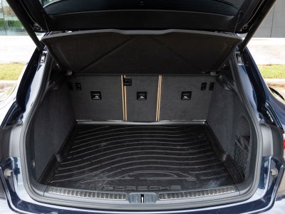 2023 Porsche Macan AWD