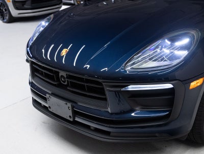 2023 Porsche Macan AWD