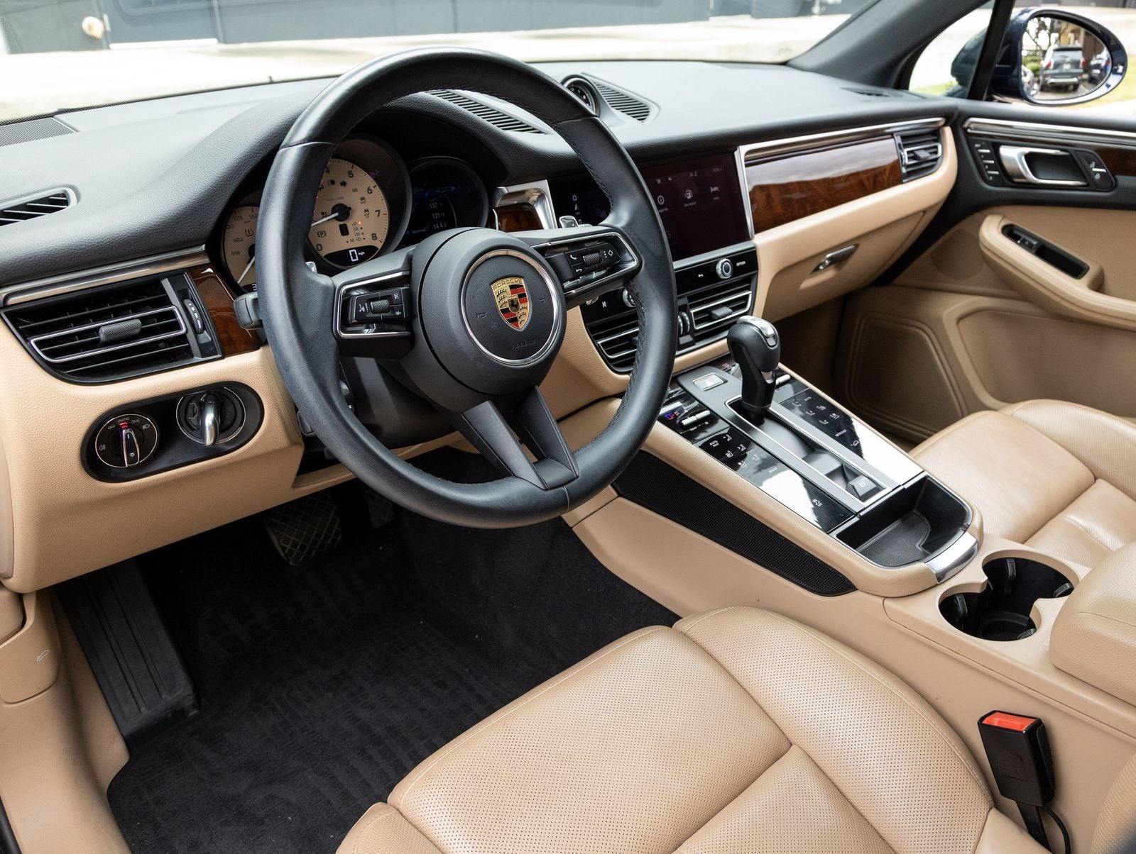 2023 Porsche Macan AWD