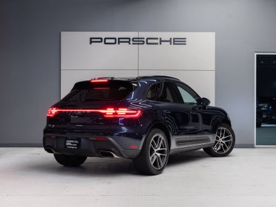 2023 Porsche Macan AWD