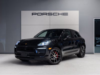 2023 Porsche Macan AWD
