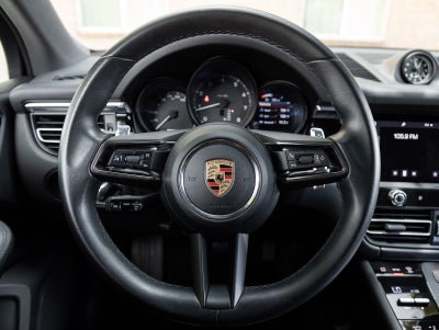 2023 Porsche Macan AWD