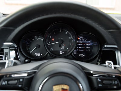 2023 Porsche Macan AWD