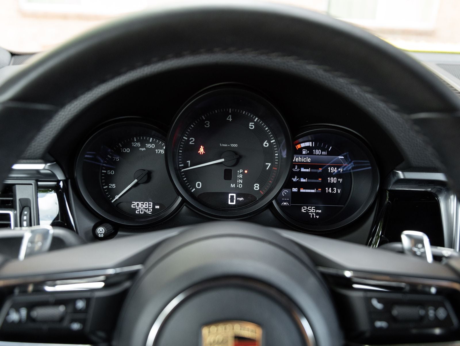 2023 Porsche Macan AWD