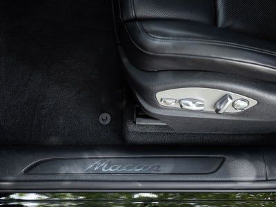 2023 Porsche Macan AWD