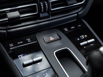 2023 Porsche Macan AWD
