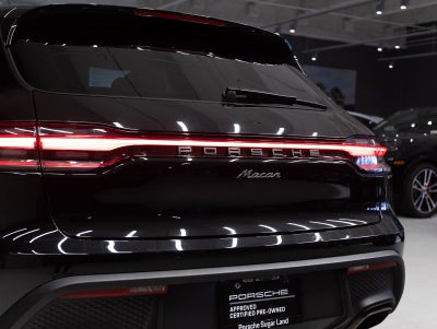 2023 Porsche Macan AWD
