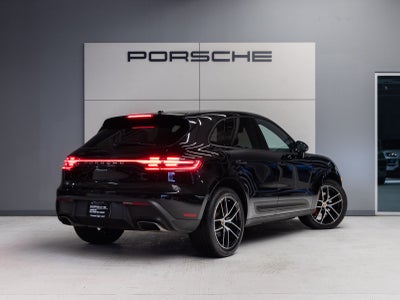 2023 Porsche Macan AWD