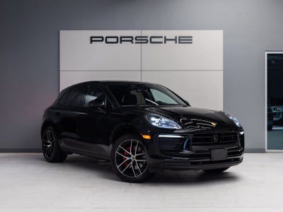2023 Porsche Macan AWD