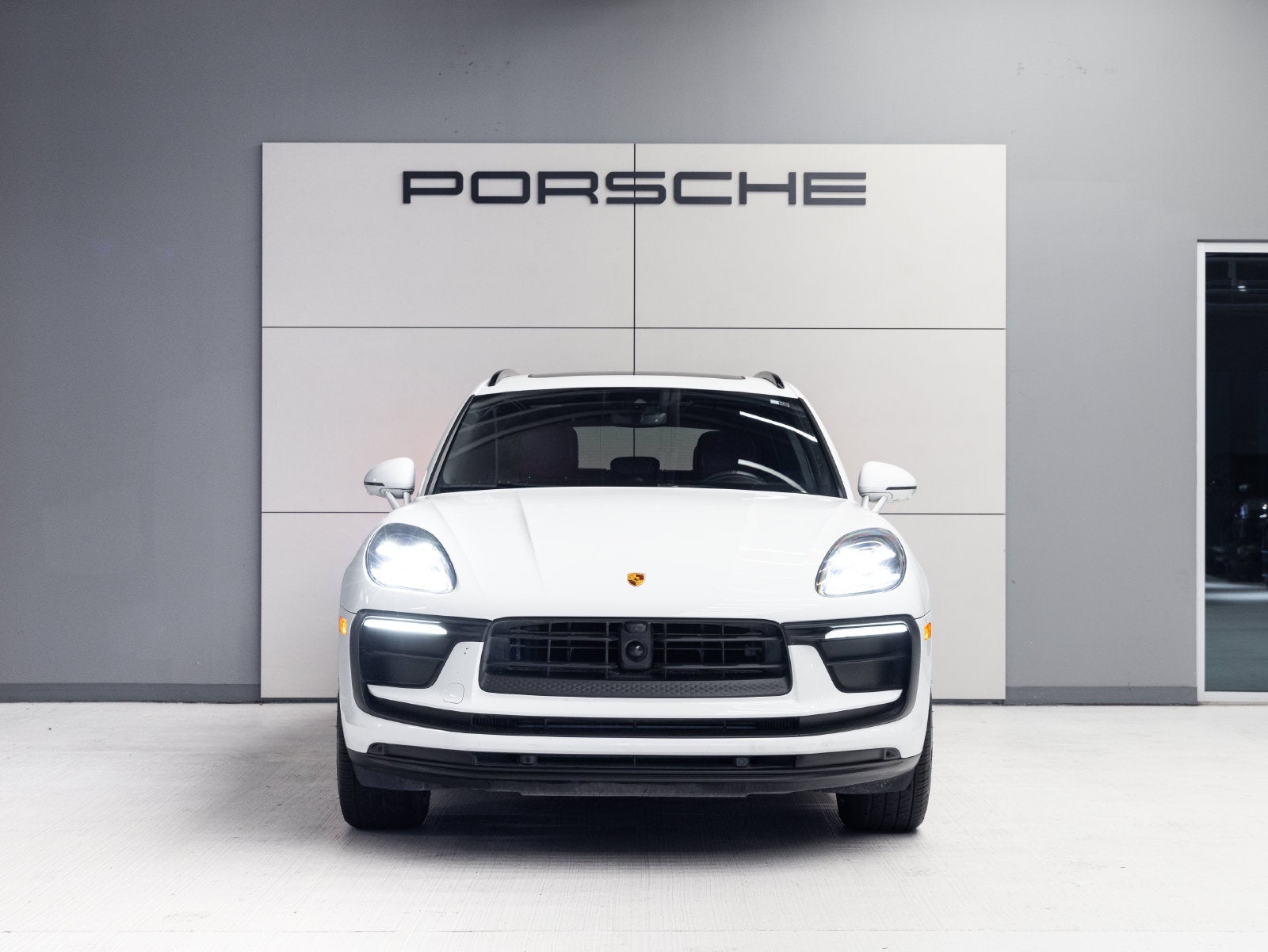 2023 Porsche Macan Macan