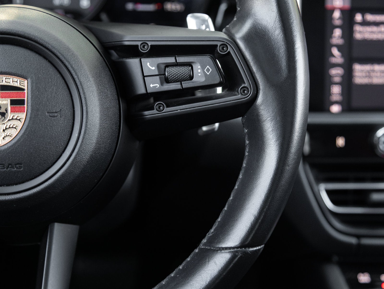 2023 Porsche Macan Macan