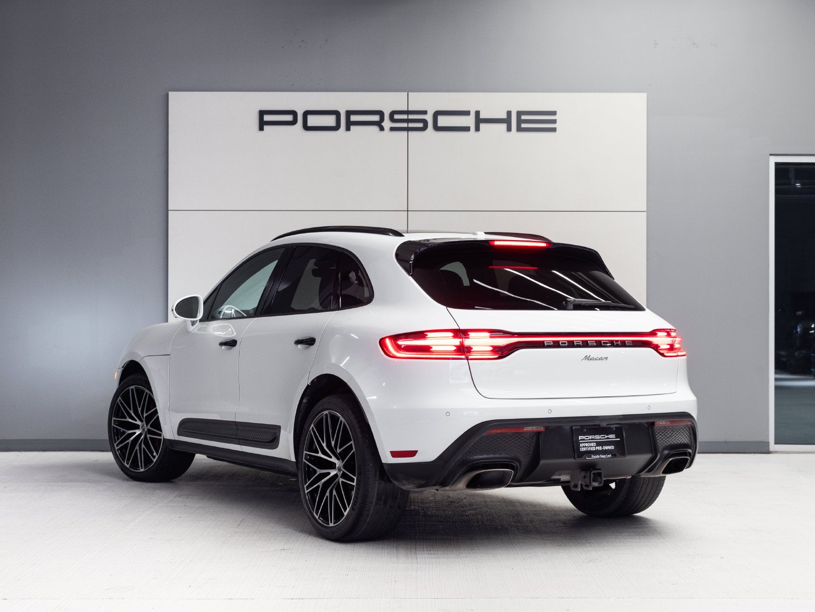 2023 Porsche Macan Macan