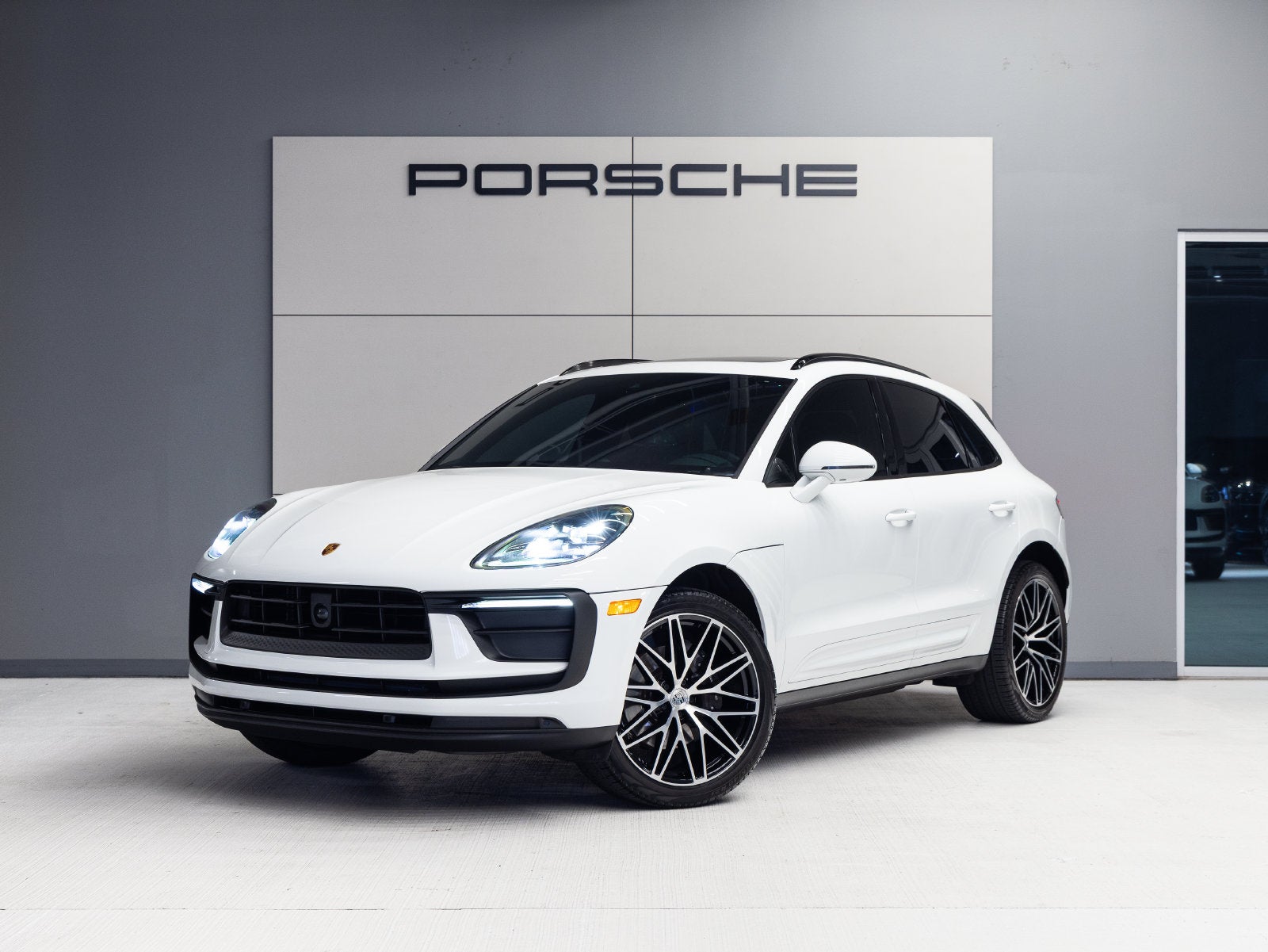 2024 Porsche Macan Macan