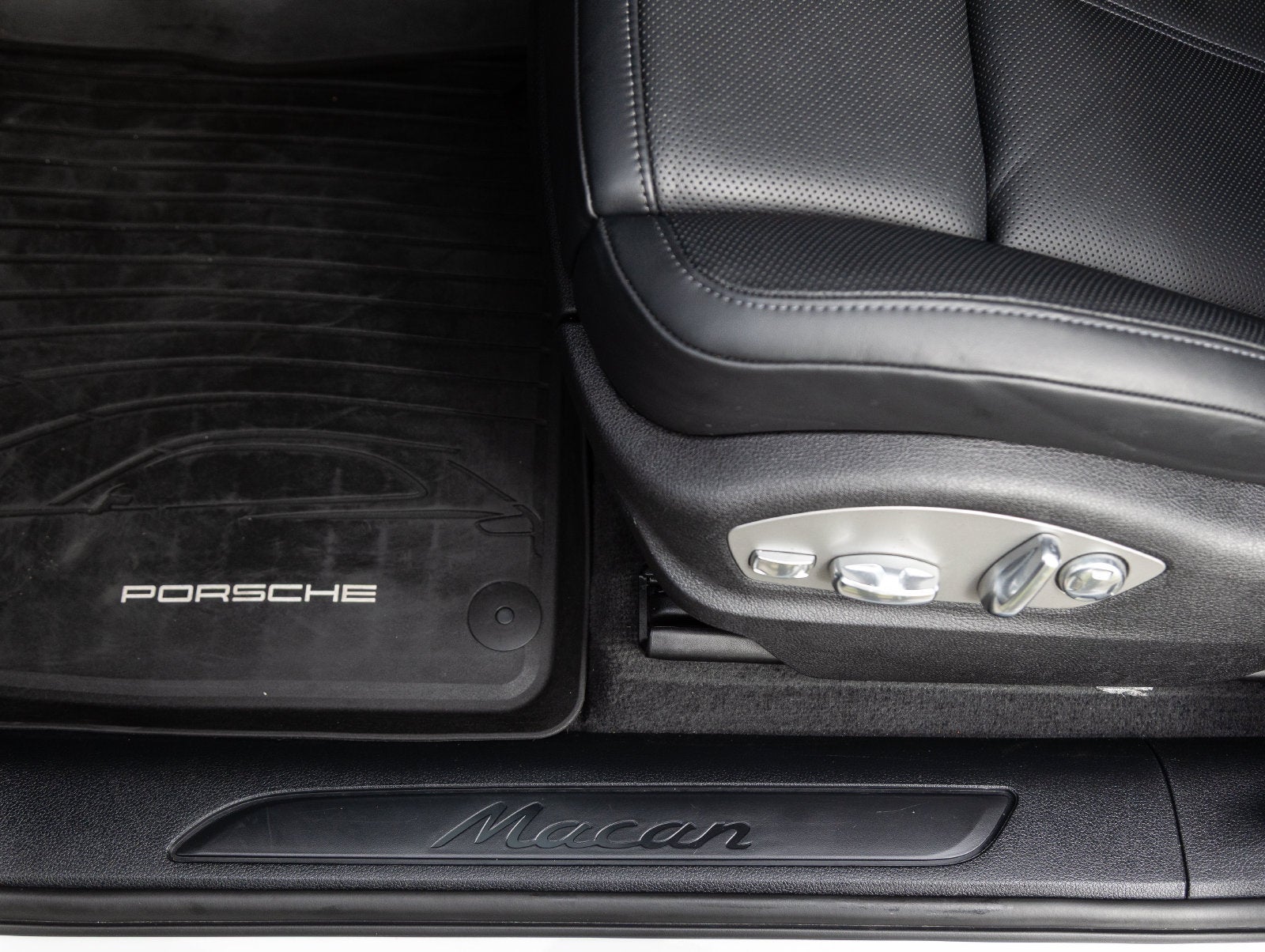2024 Porsche Macan Macan