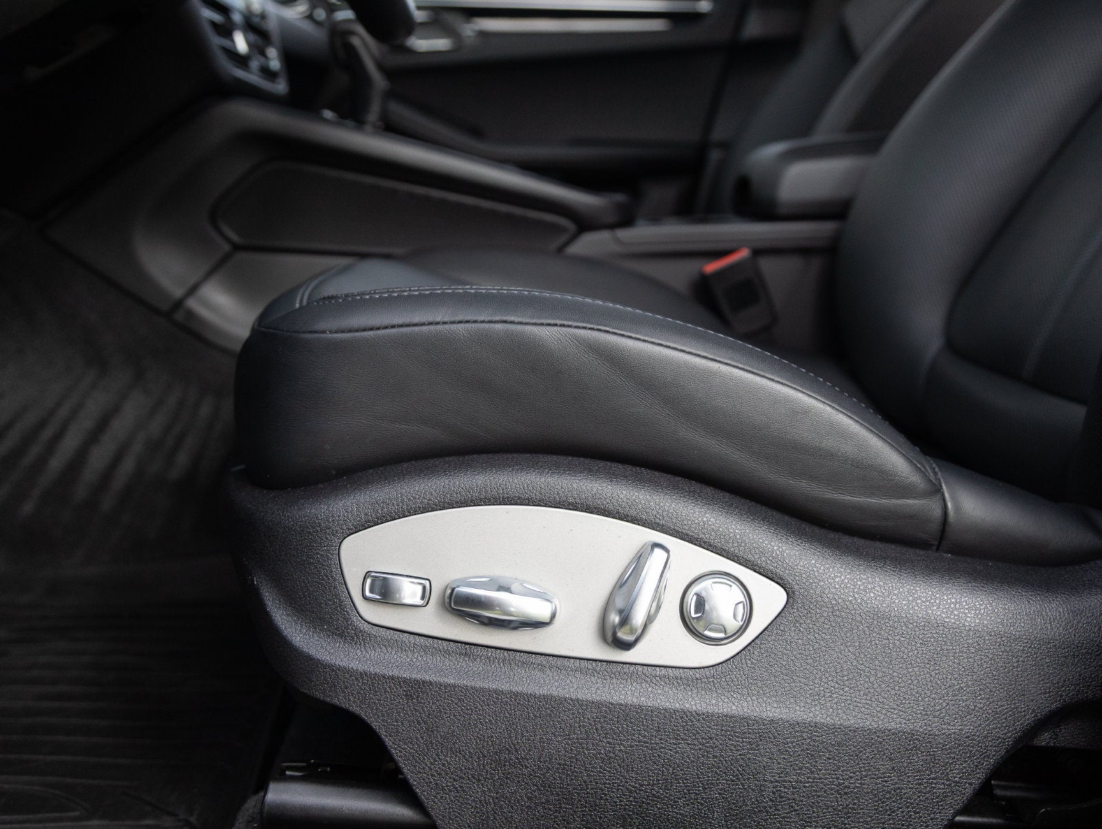 2024 Porsche Macan Macan