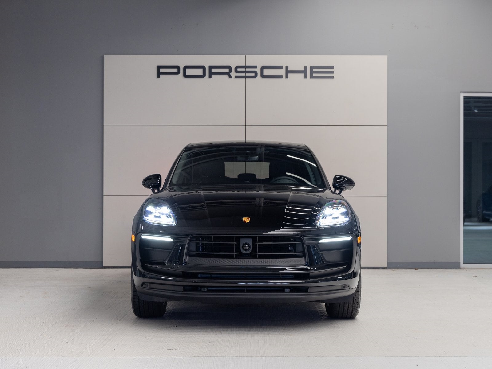 2025 Porsche Macan Macan