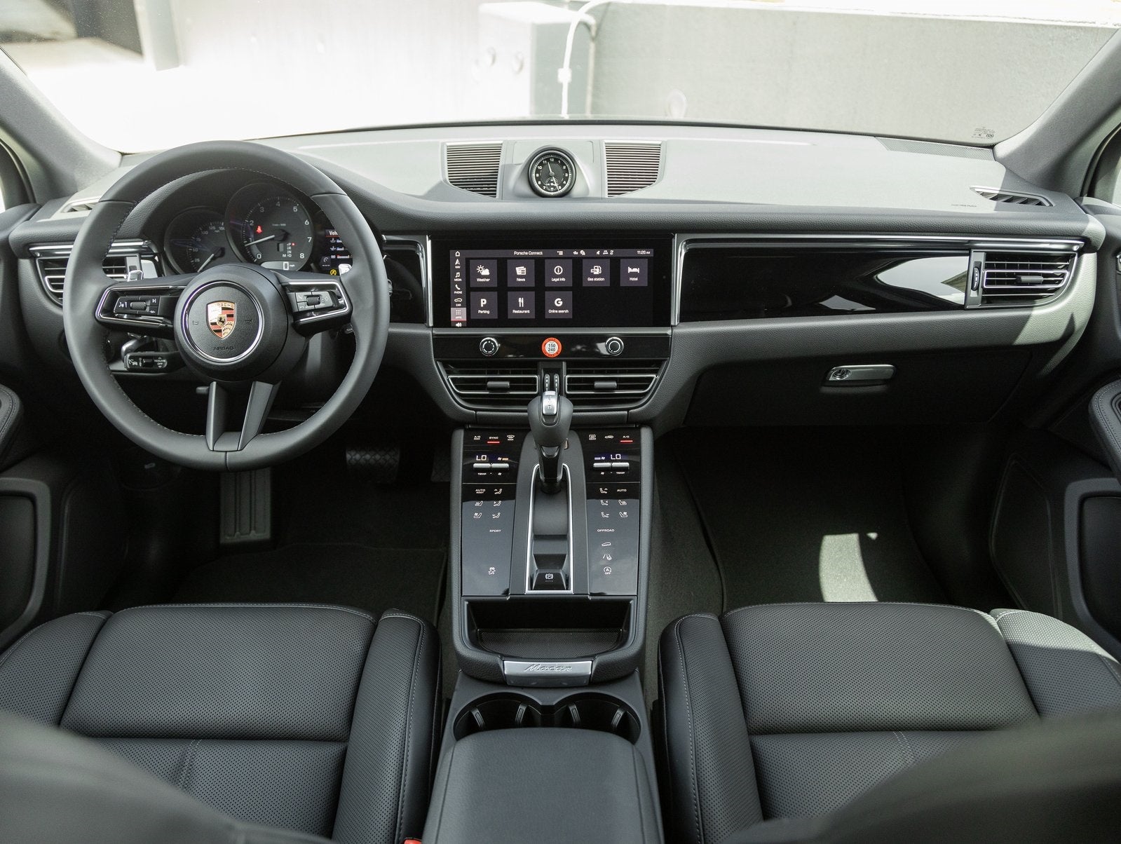 2025 Porsche Macan Macan