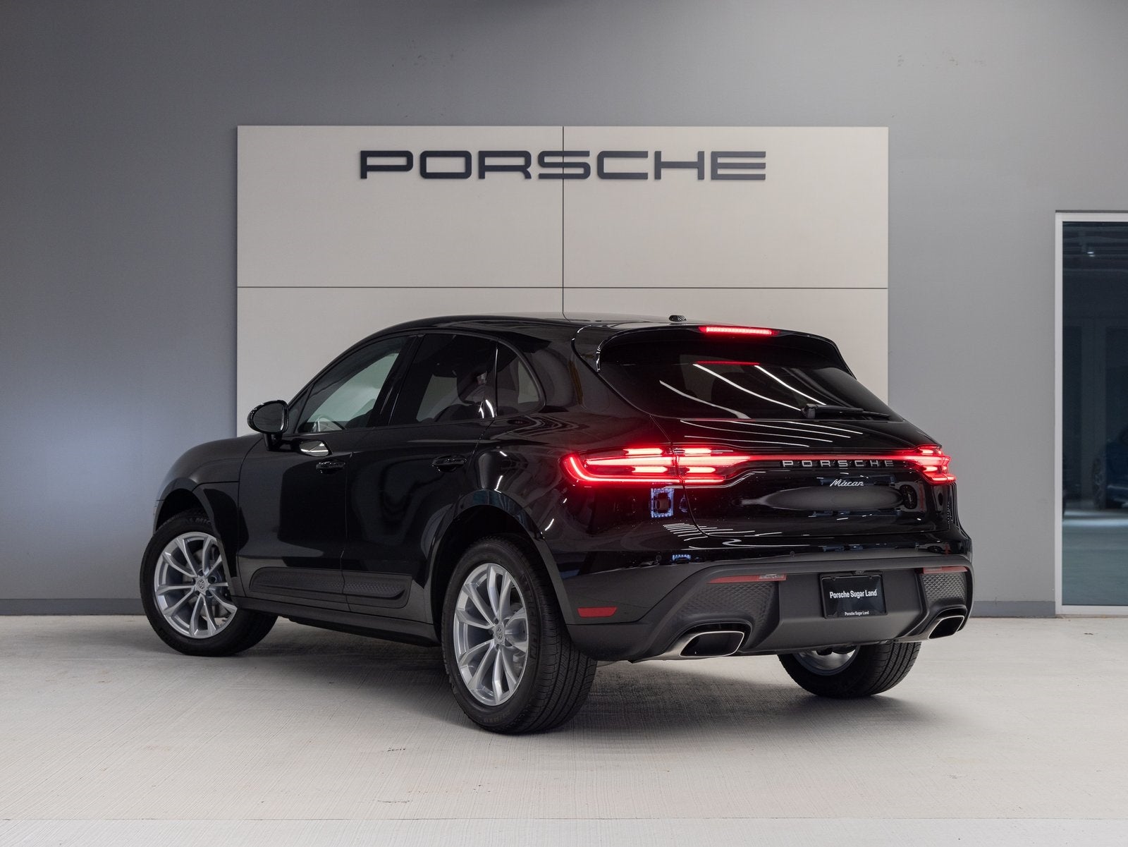 2025 Porsche Macan Macan