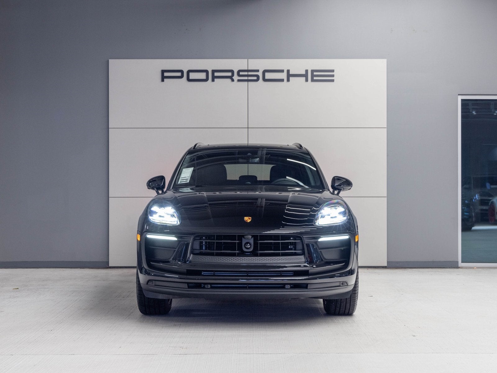 2026 Porsche Macan Macan