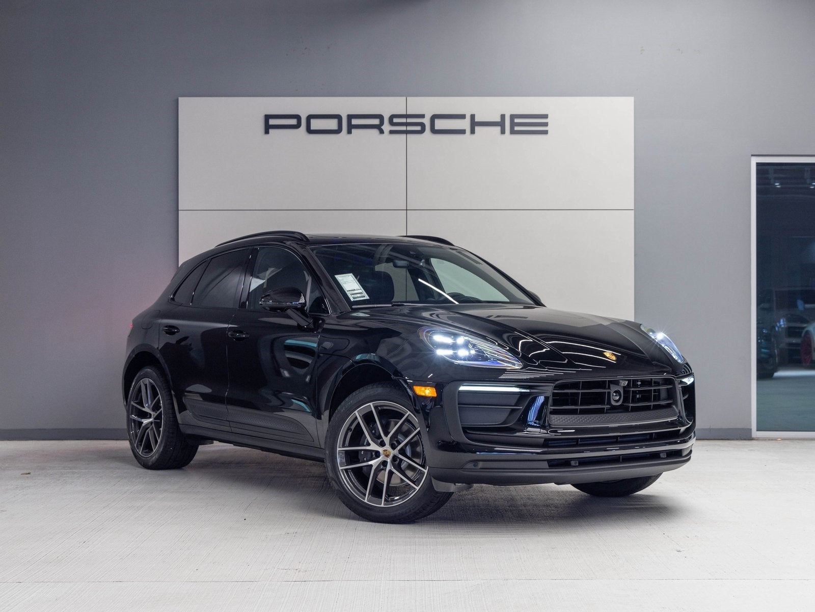 2026 Porsche Macan Macan