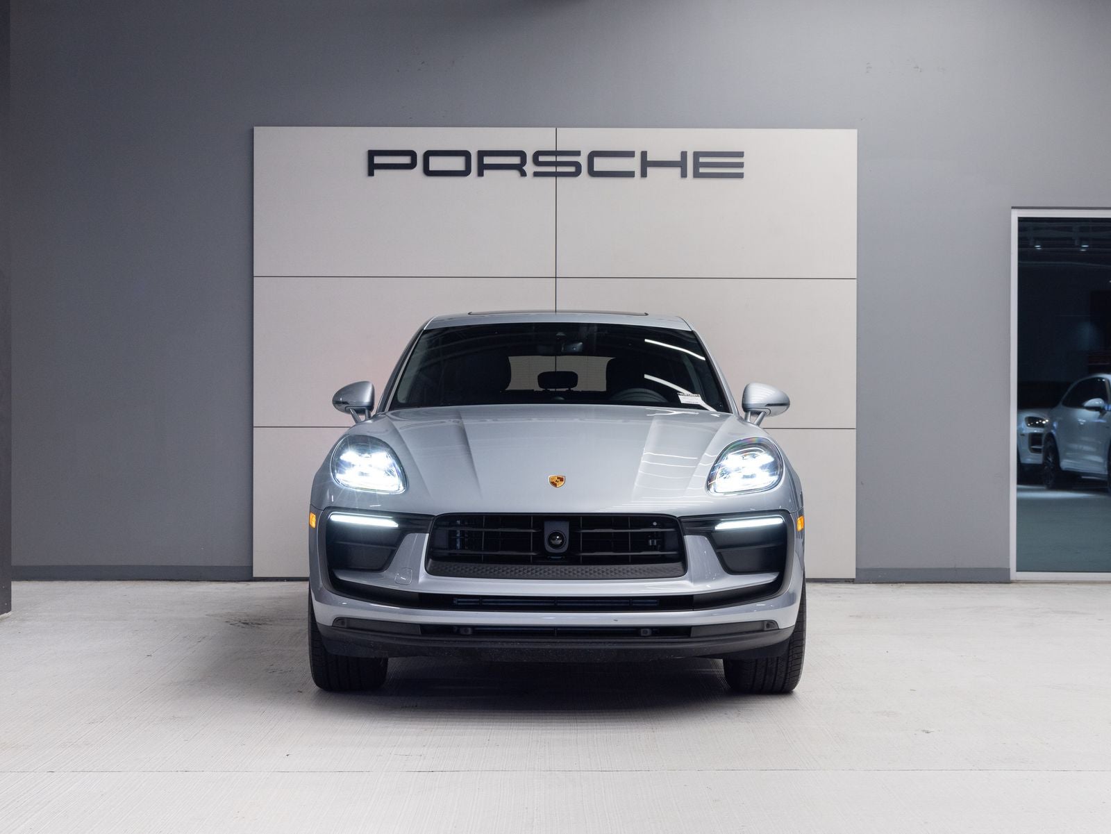 2026 Porsche Macan AWD