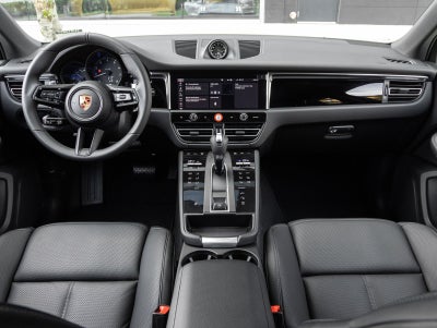 2026 Porsche Macan AWD