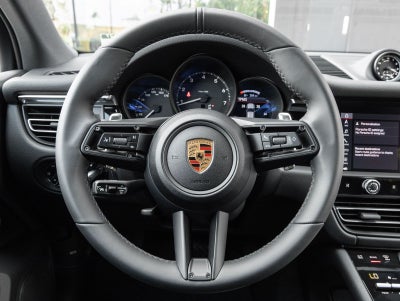 2026 Porsche Macan AWD
