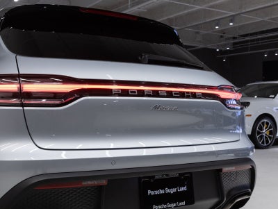 2026 Porsche Macan AWD