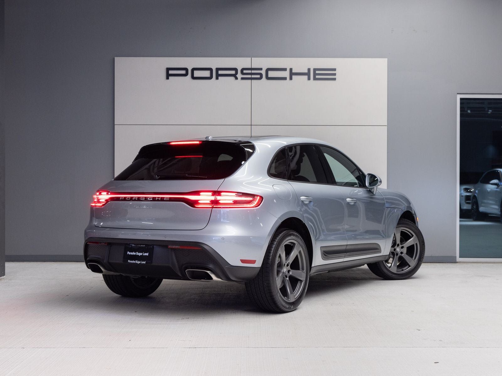 2026 Porsche Macan AWD