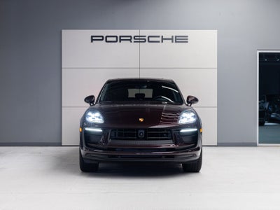 2026 Porsche Macan AWD