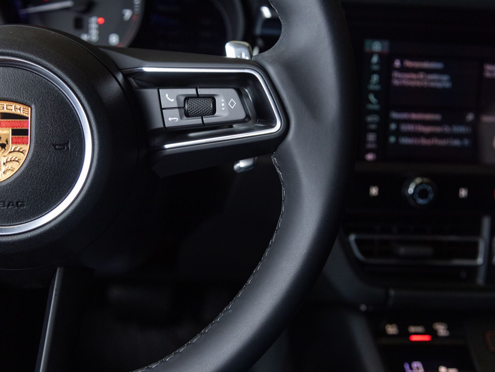 2026 Porsche Macan AWD