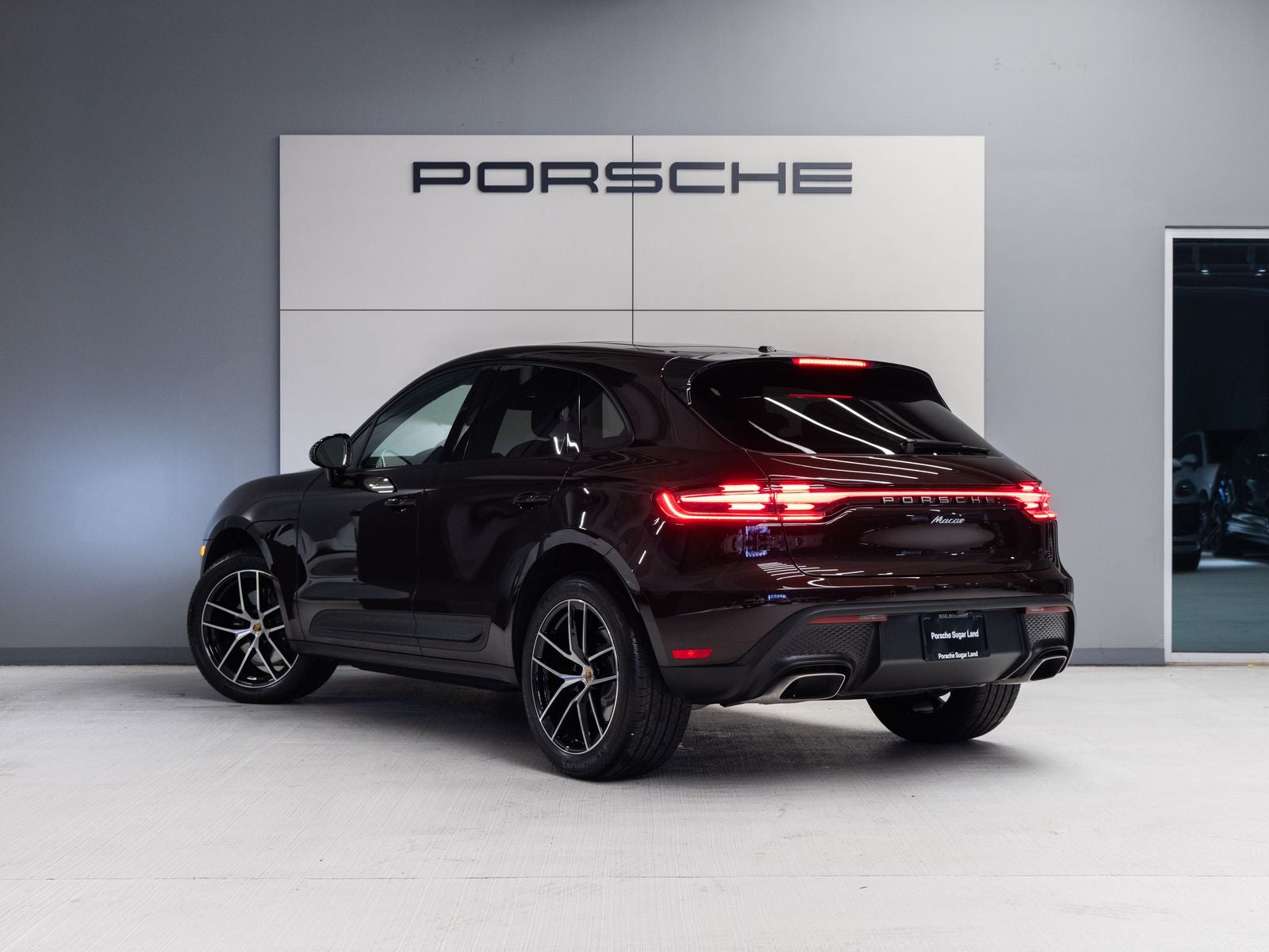 2026 Porsche Macan AWD