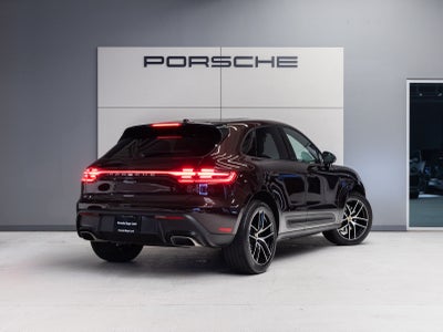 2026 Porsche Macan AWD